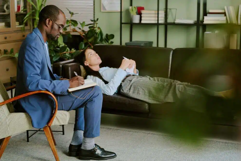 New Educational Insight on Ketamine-Assisted Trauma Treatment Published Through Moment of Clarity